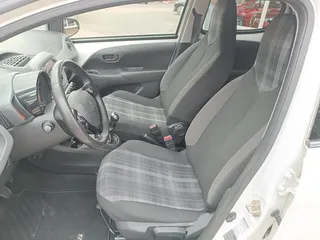 Peugeot 108 7
