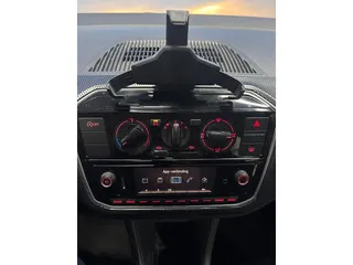 Volkswagen UP! 15
