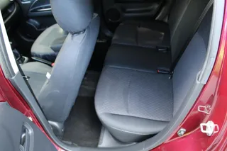 Mitsubishi SPACE STAR 13