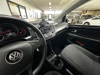 Volkswagen UP! 13