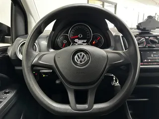 Volkswagen UP! 16