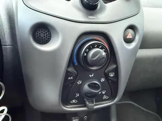 Peugeot 108 16