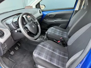 Peugeot 108 7